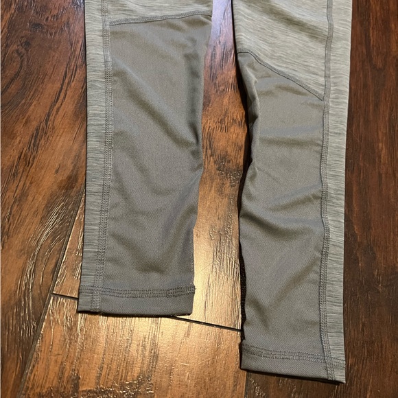 Nike Pro Mesh-Paneled Leggings - Picture 12 of 14